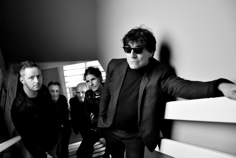 Chameleons – Arctic Moon